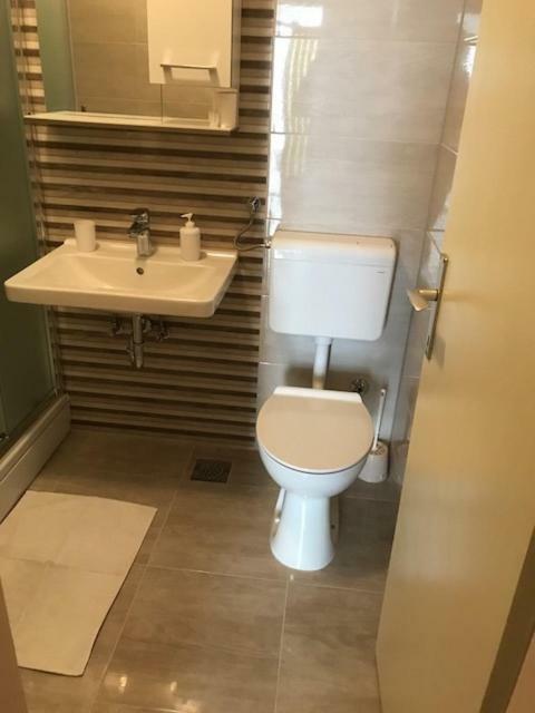 Apartmani Ruza Makarska Exterior photo